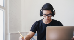 Work from Anywhere: The Benefits of Teaching English Online