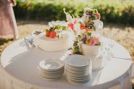 Elegant Wedding Gifts That Look Luxurious and Chic