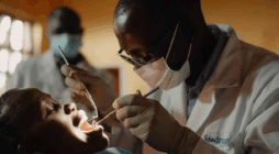 When to Visit an Emergency Dentist for Gum Injuries or Bleeding