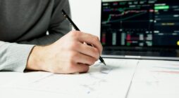 How to Become a Successful IB Broker in 2025